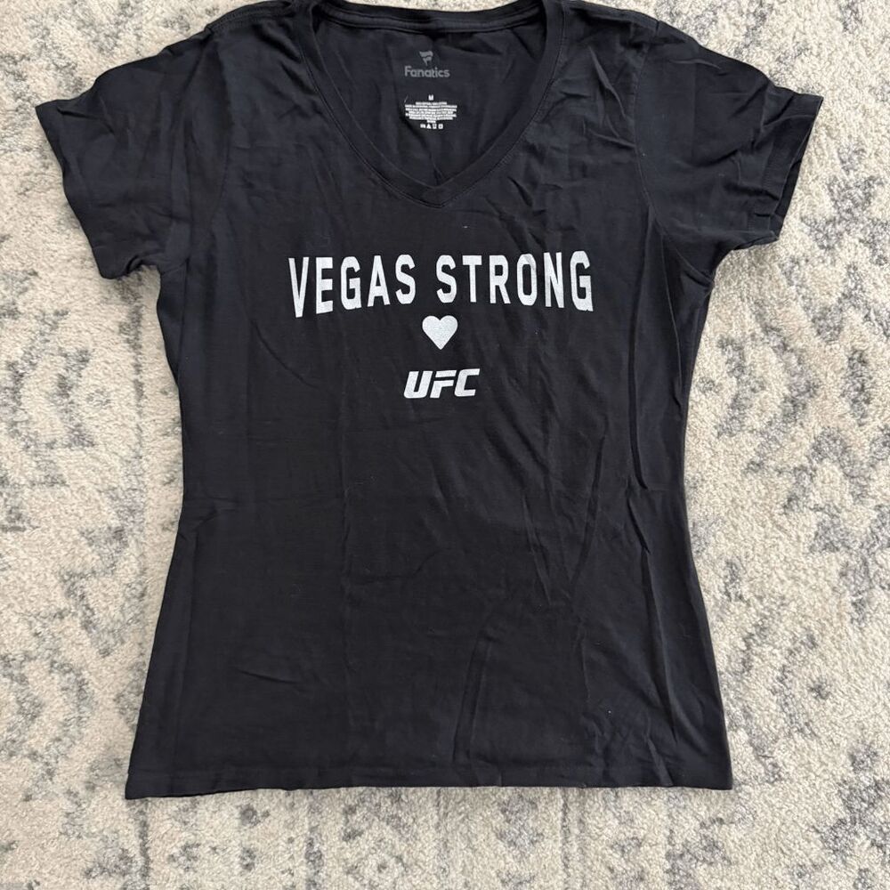 UFC Vegas Strong Black V-Neck Tee M